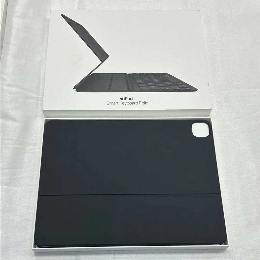 Apple iPad Keyboard Folio in Dark Gray